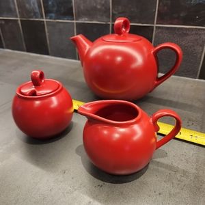 Muffet & Louisa teapot and matching cream and sugar set